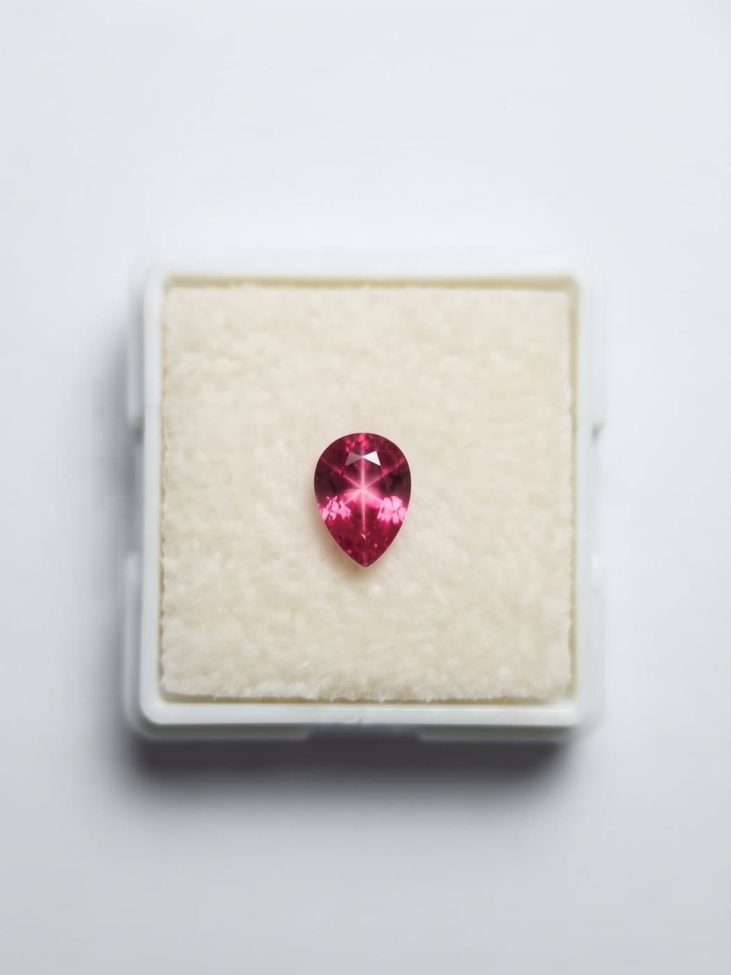 Pink Spinel Pear, 1.00 ct