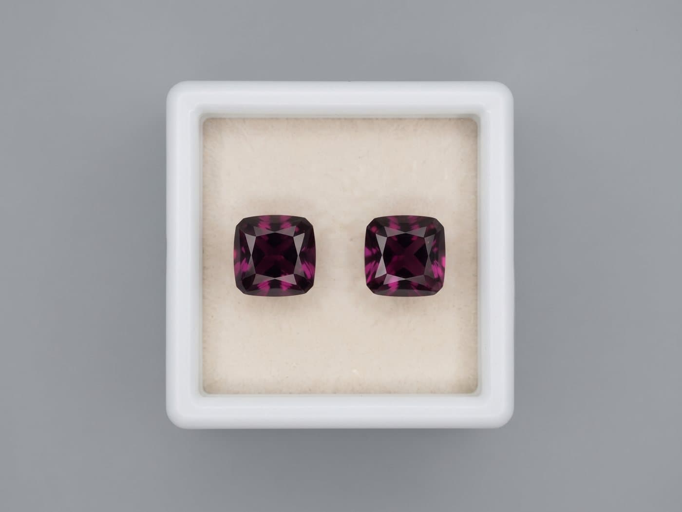 Rhodolite Garnet Pair, 5.00 ct