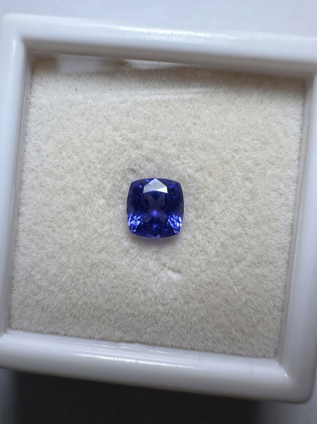 Tanzanite Cushion, 1.35 ct