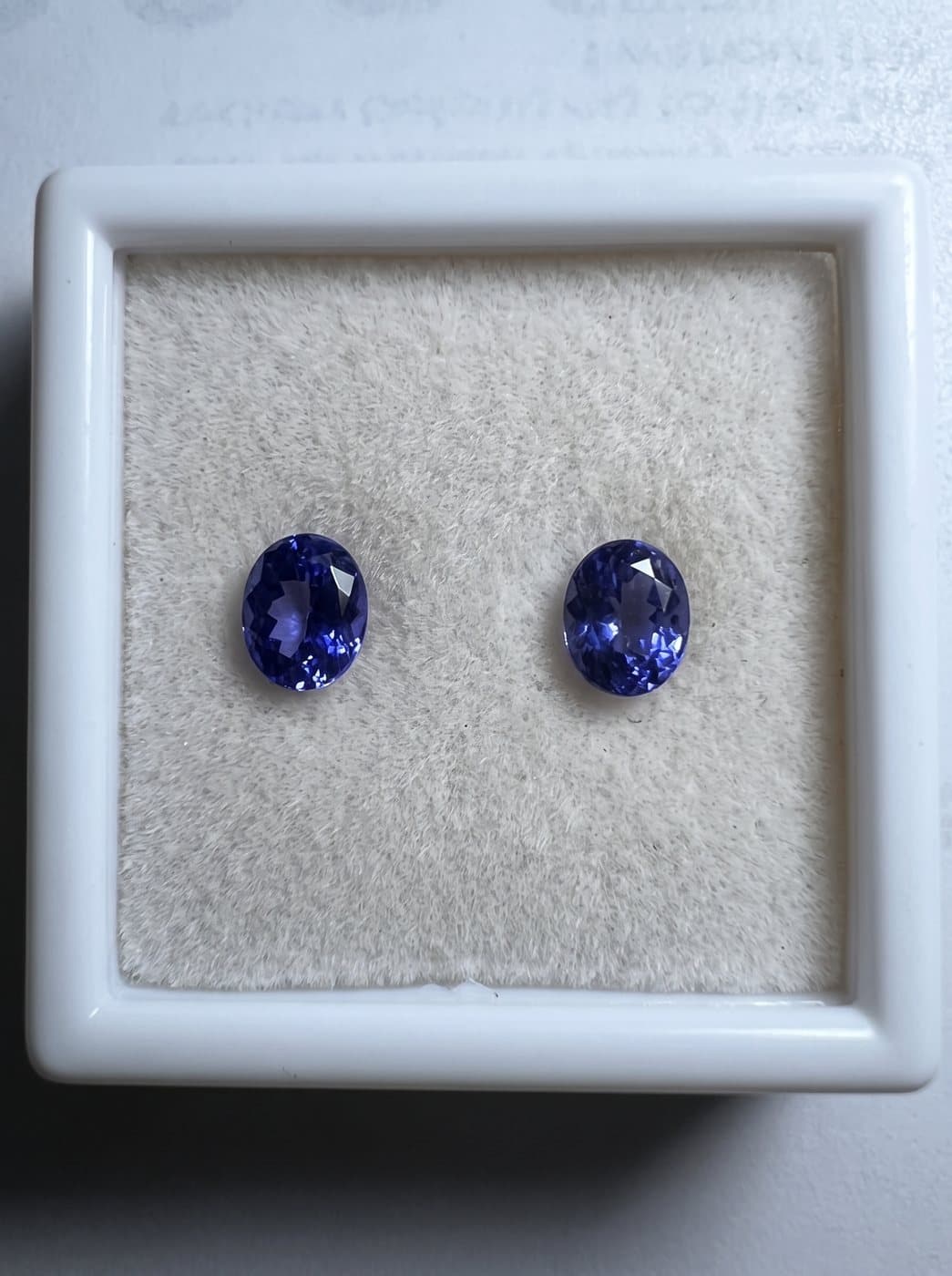 Tanzanite Pair, 0.95 ct