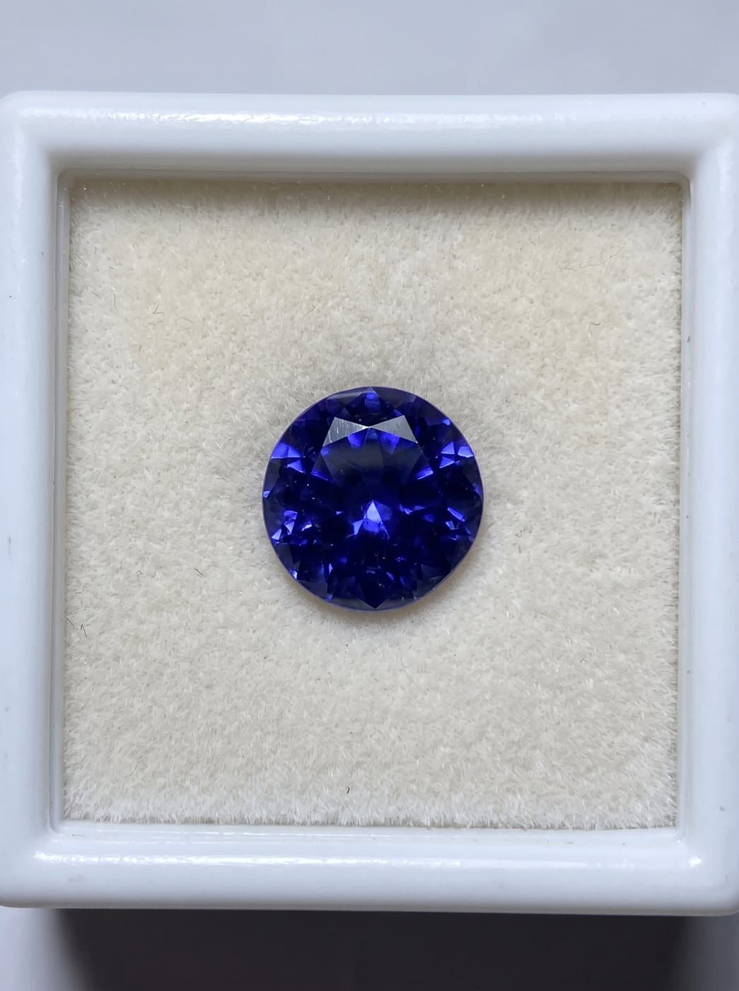 Tanzanite Round, 5.90 ct